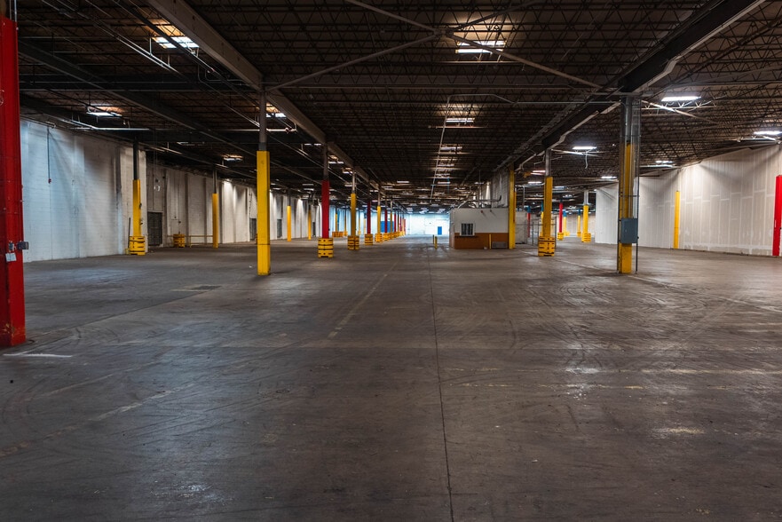 More Photos Of 2000 Washington Blvd, Baltimore Warehouse For Lease