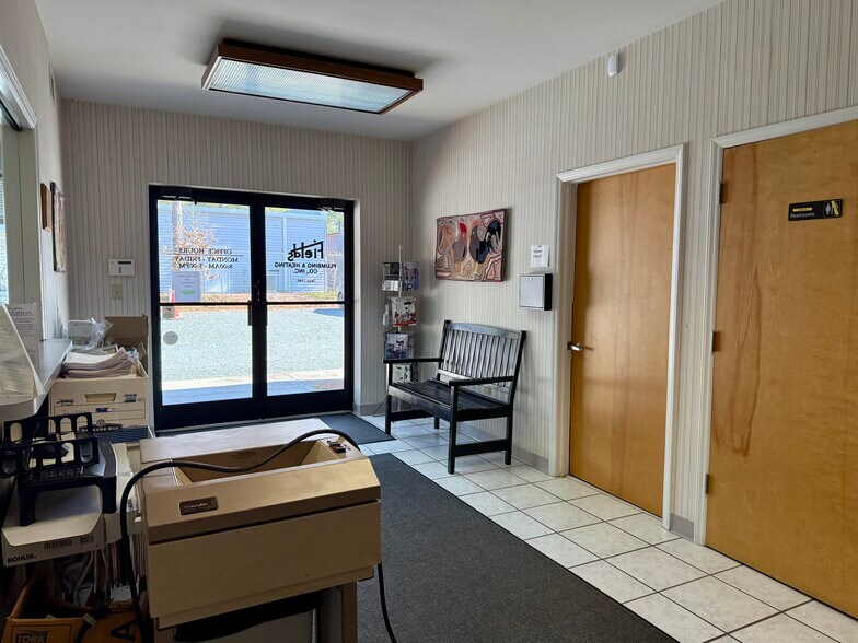 More Photos Of 7718 NC 22 Hwy, Carthage Warehouse For Lease