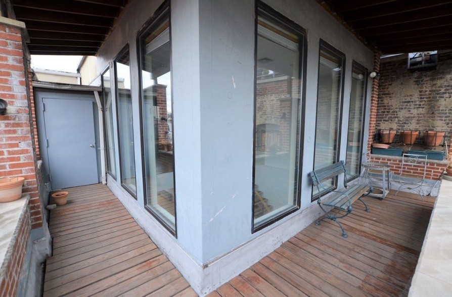 More Photos Of 118 Spring St, New York Apartments For Lease