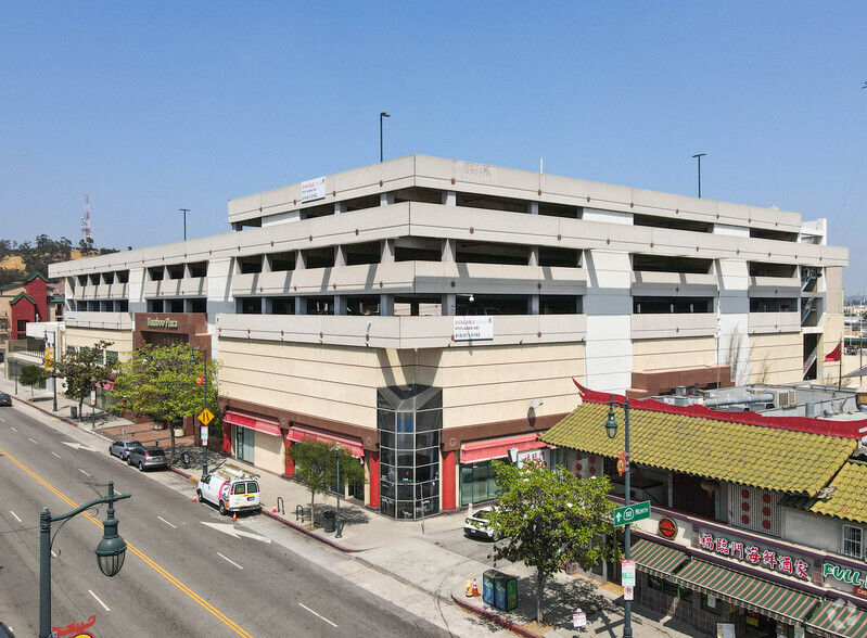 Primary Photo Of 988 N Hill St, Los Angeles Freestanding For Sale