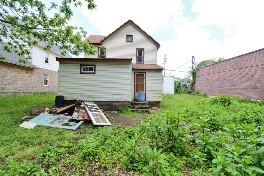 More Photos Of 1025 Woodfield Rd, West Hempstead Land For Sale