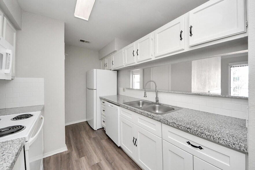 More Photos Of , Houston Multifamily For Sale