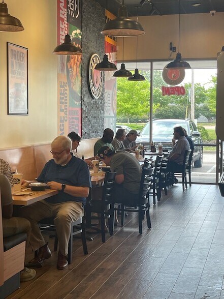 More Photos Of 465 N Germantown Pky, Cordova Unknown For Lease