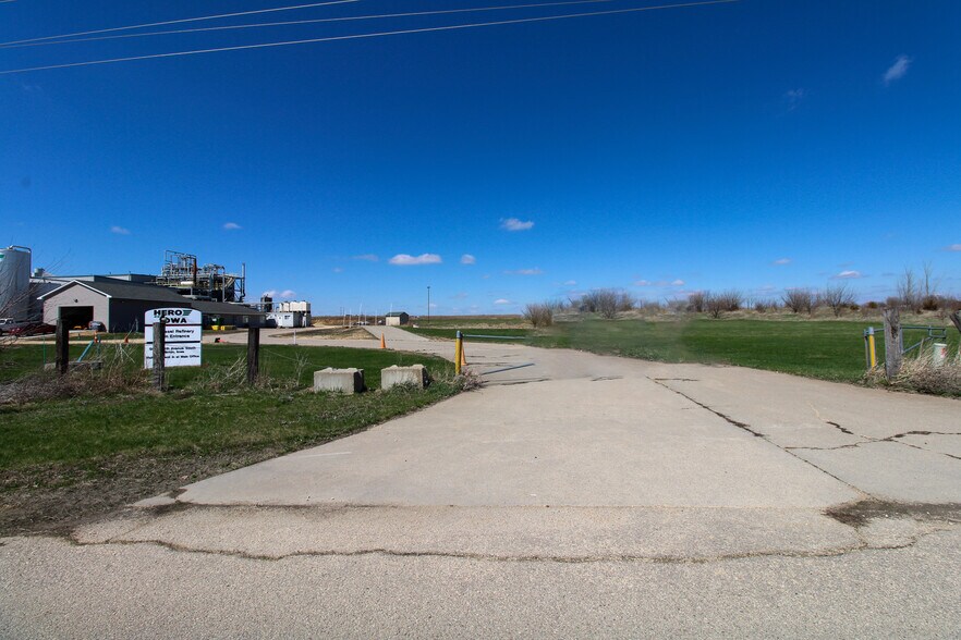 More Photos Of 5640 44th Ave S, Clinton Industrial For Sale