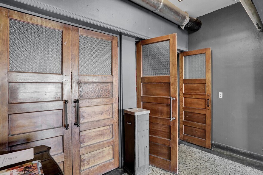 More Photos Of 111 S Walnut St, Edinburgh Theater Concert Hall For Sale