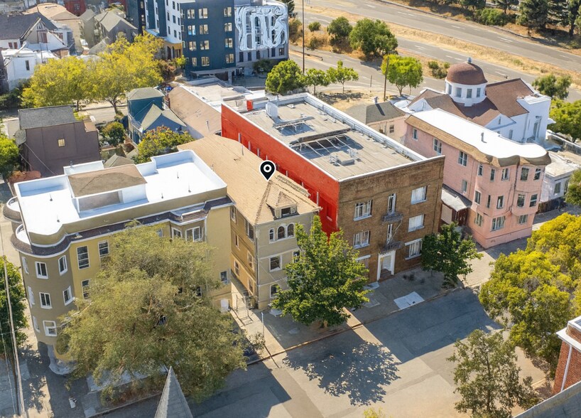 More Photos Of 667 10th St, Oakland Apartments For Sale