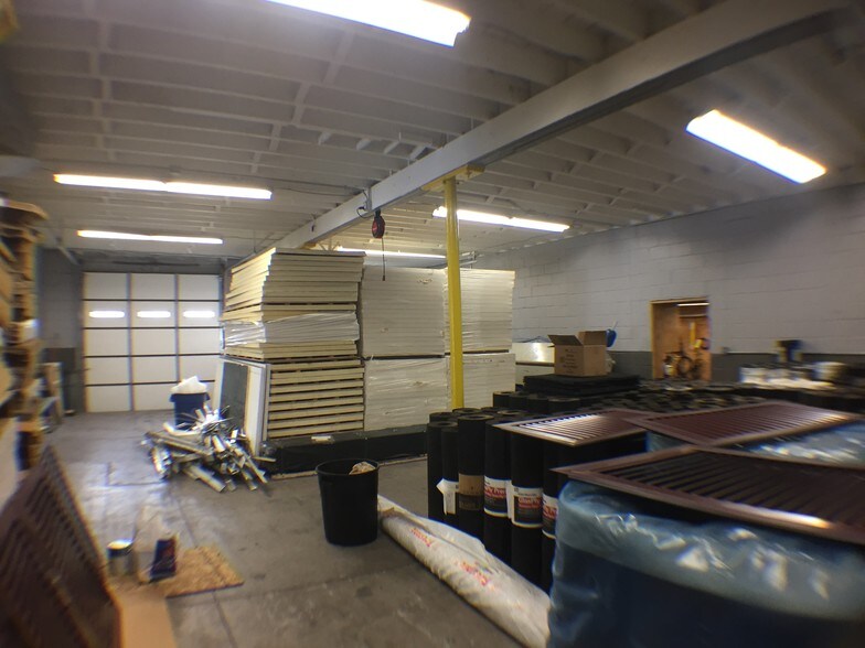 More Photos Of 6600 Holabird Ave, Baltimore Auto Repair For Sale