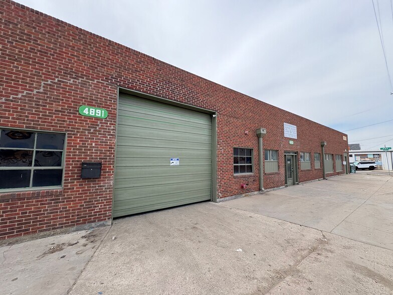 More Photos Of 4893-4895 Washington St, Denver Warehouse For Lease