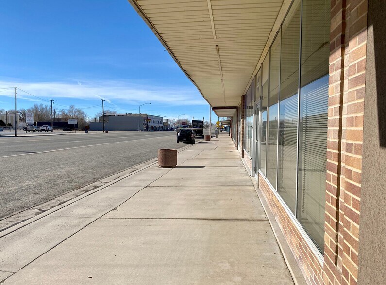 More Photos Of 252 W Main St, Delta General Retail For Sale