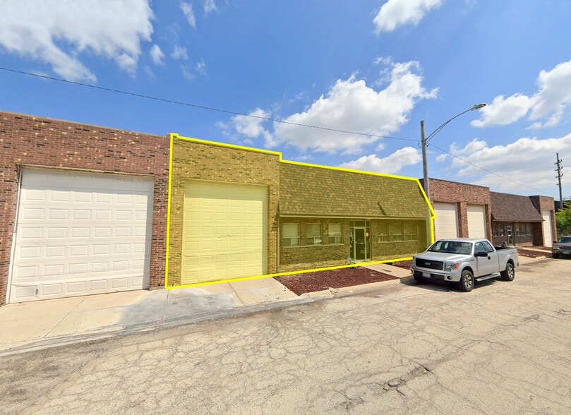 Primary Photo Of 9119-9136 Medill Ave, Franklin Park Light Distribution For Lease