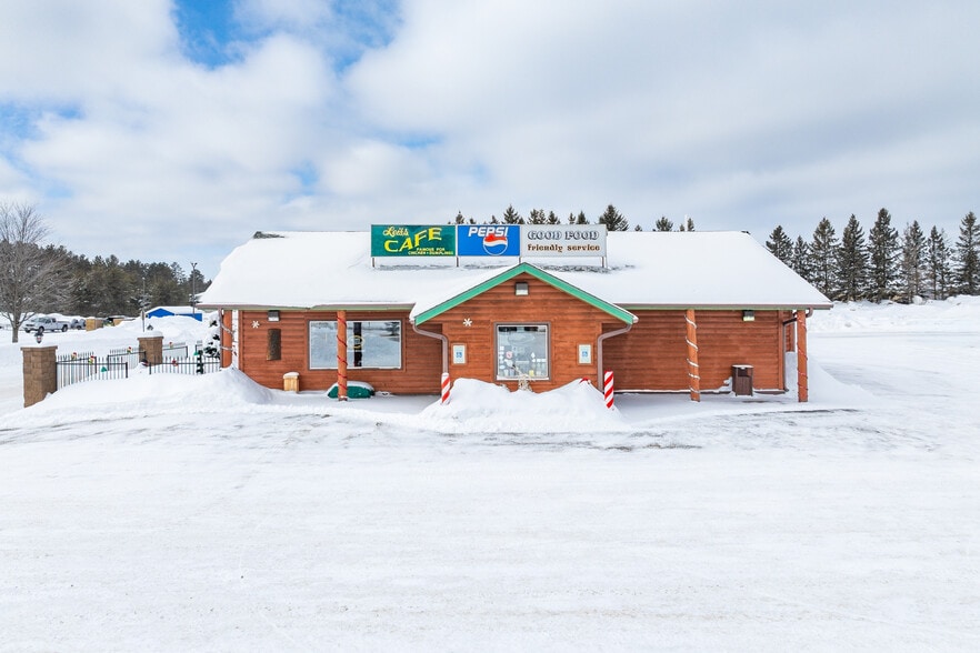 More Photos Of 904 N Railroad St, Eagle River Specialty For Sale