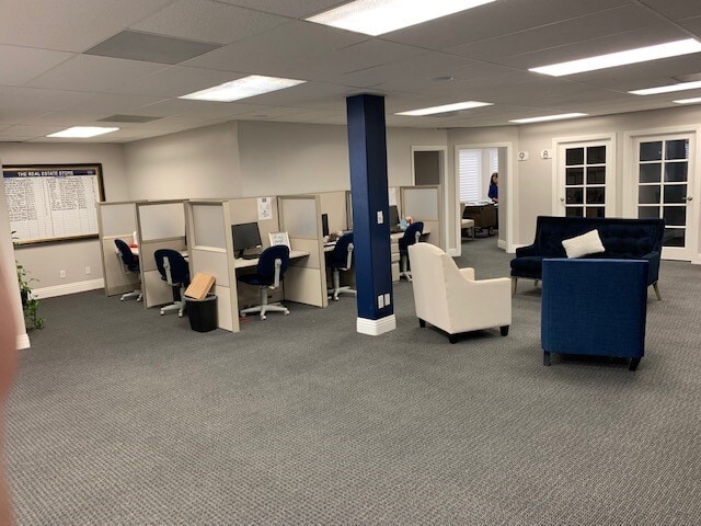 More Photos Of 13217-13225 Philadelphia St, Whittier Office For Lease