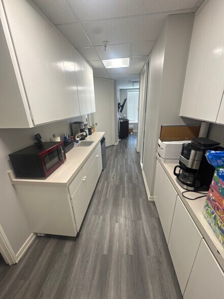 More Photos Of 433 Dumbarton Ave, Redwood City Service For Lease