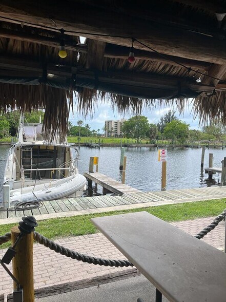 More Photos Of 3444 Marinatown Ln, North Fort Myers Unknown For Lease