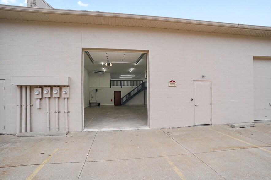 More Photos Of 1337 Commerce Dr, Stow Warehouse For Sale