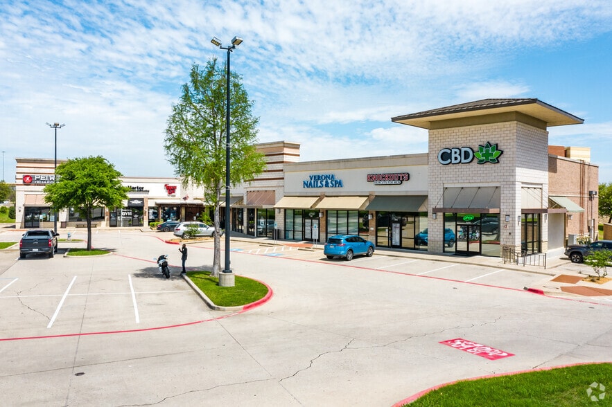 More Photos Of 8300-8412 Preston Rd, Plano Unknown For Lease