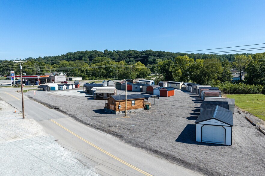 More Photos Of 216 E Commerce St, Waverly Land For Sale