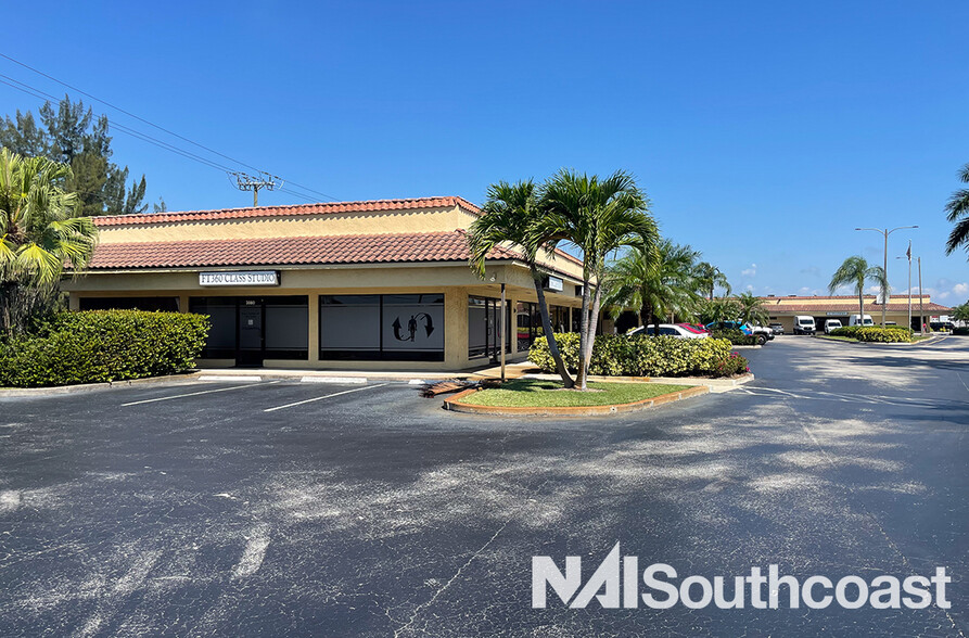 Primary Photo Of 3800 SE Dixie Hwy, Stuart Unknown For Lease