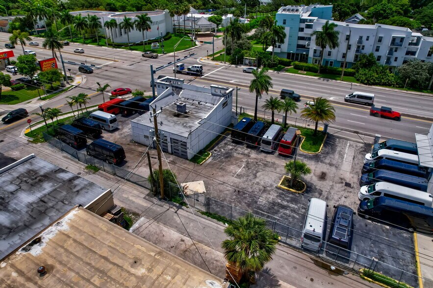 More Photos Of 925 W Broward Blvd, Fort Lauderdale Auto Dealership For Lease