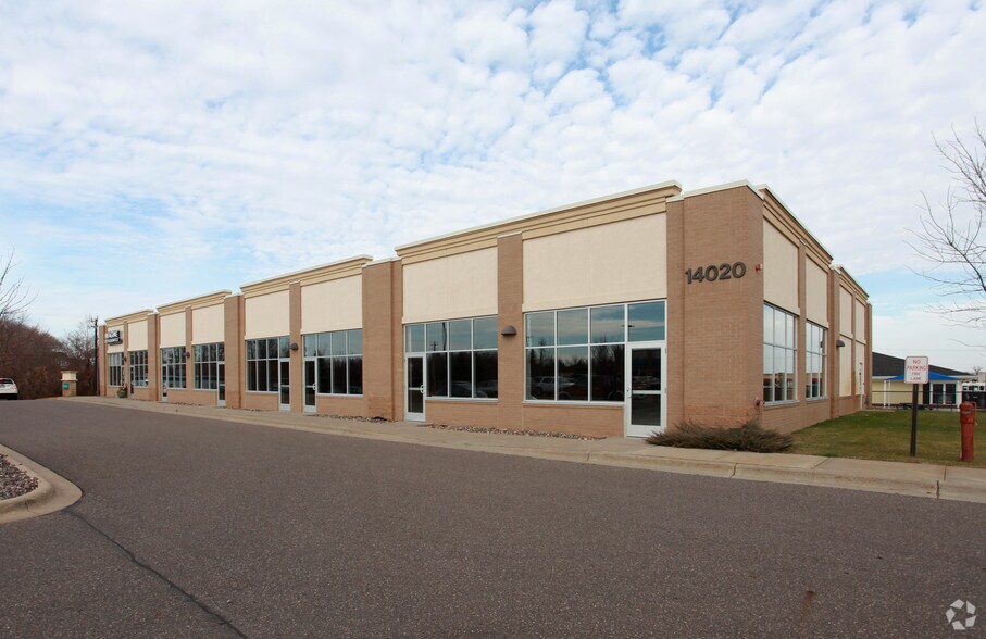 More Photos Of 14020 Northdale Blvd, Rogers Medical For Lease