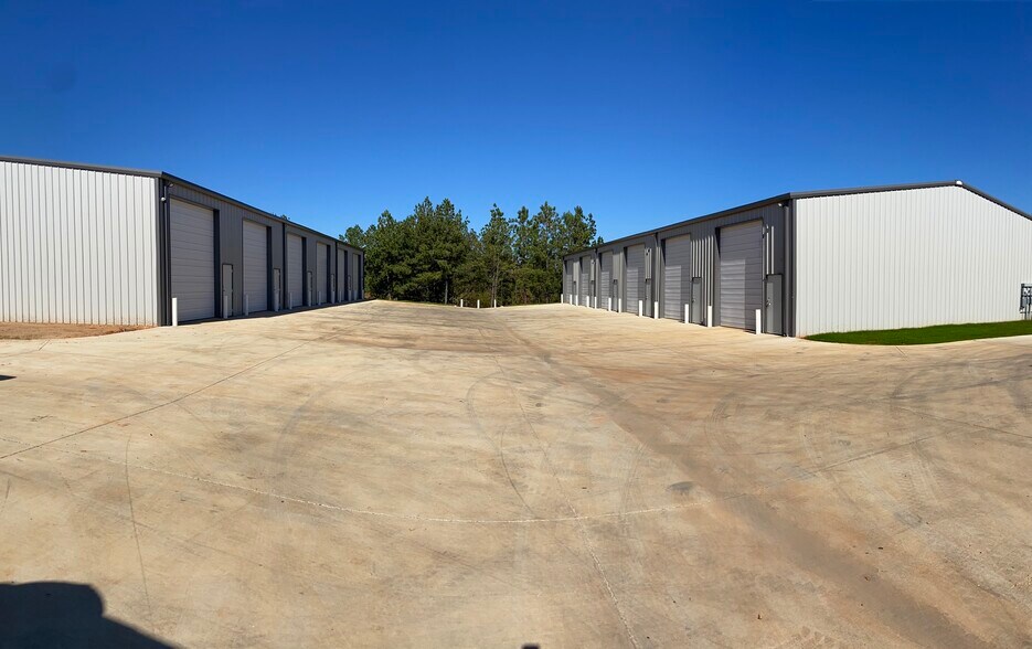 More Photos Of 4097 US Highway 271, Tyler Warehouse For Lease