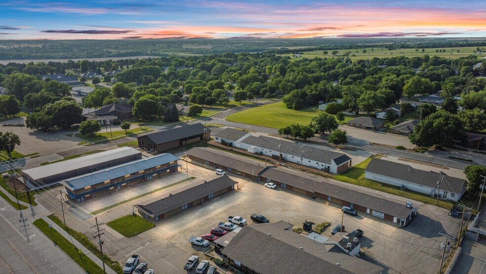 More Photos Of 116 NW 14th St, Abilene Hotel For Sale
