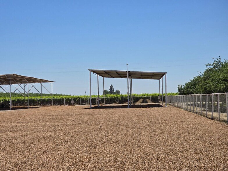 More Photos Of 28548 Woollomes Rd, Wasco Land For Sale