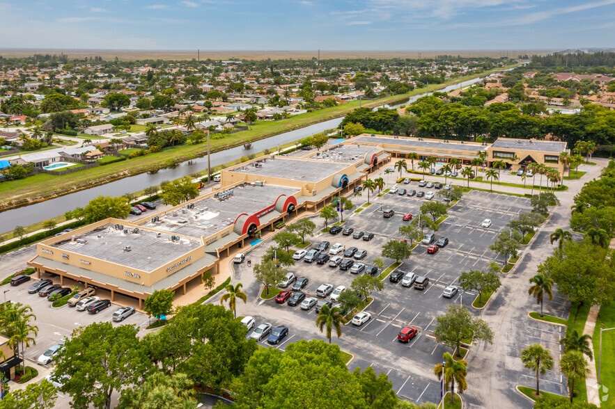 More Photos Of 3415-3495 N Hiatus Rd, Sunrise Unknown For Lease