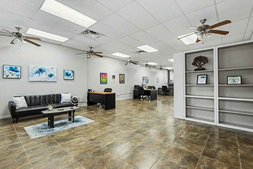 More Photos Of 10600 Griffin Rd, Cooper City Office For Sale