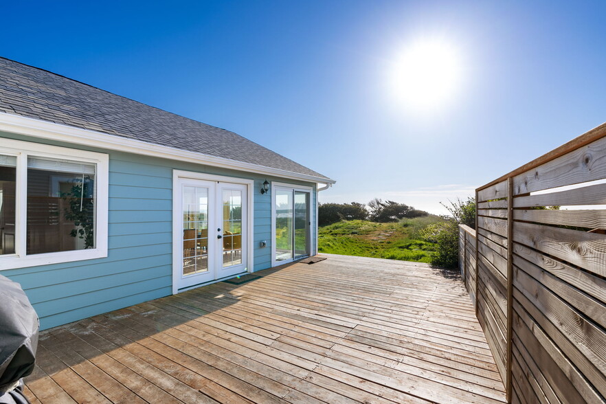 More Photos Of 259 S Pacific St, Rockaway Beach Specialty For Sale