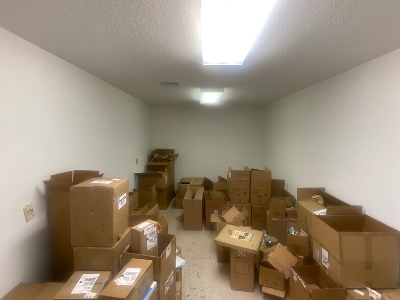 More Photos Of 31 Old Nashua Rd, Amherst Office For Sale