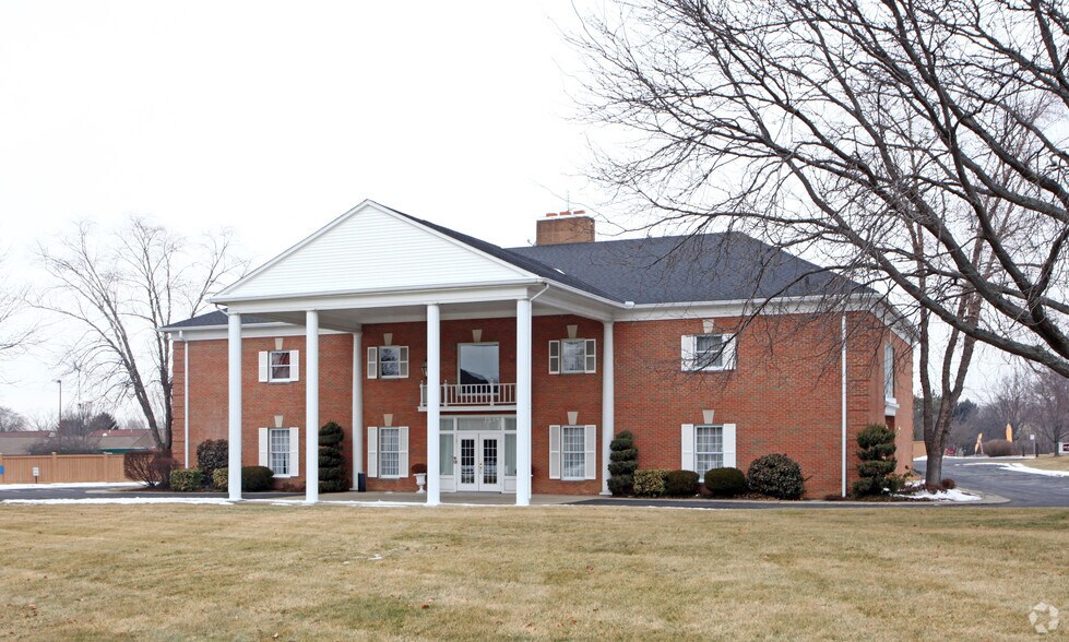Primary Photo Of 2990 Bethel Rd, Columbus Funeral Home For Sale