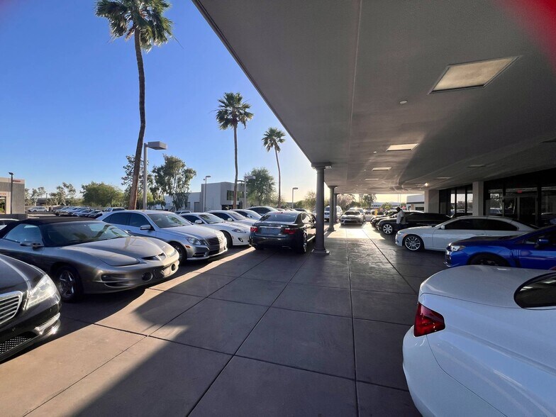 More Photos Of 8140 E Butherus Dr, Scottsdale Auto Dealership For Lease