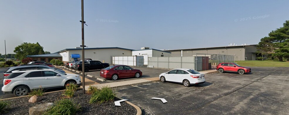 More Photos Of 1815 Touby Pike, Kokomo Flex For Lease