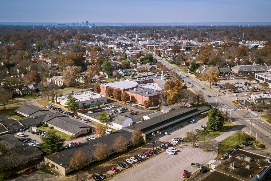 More Photos Of 4122 Shelbyville Rd, Louisville Medical For Sale