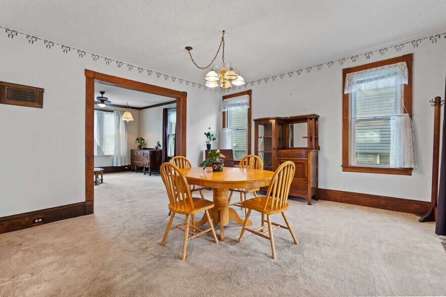 More Photos Of 44 Park St, Port Colborne Multifamily For Sale