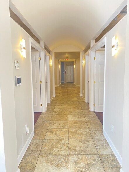 More Photos Of 4007-4025 Pontchartrain Dr, Slidell Storefront Retail Office For Lease