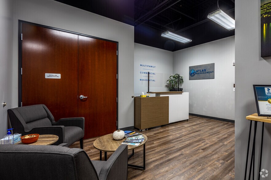 More Photos Of 25030 SW Parkway Ave, Wilsonville Office For Lease