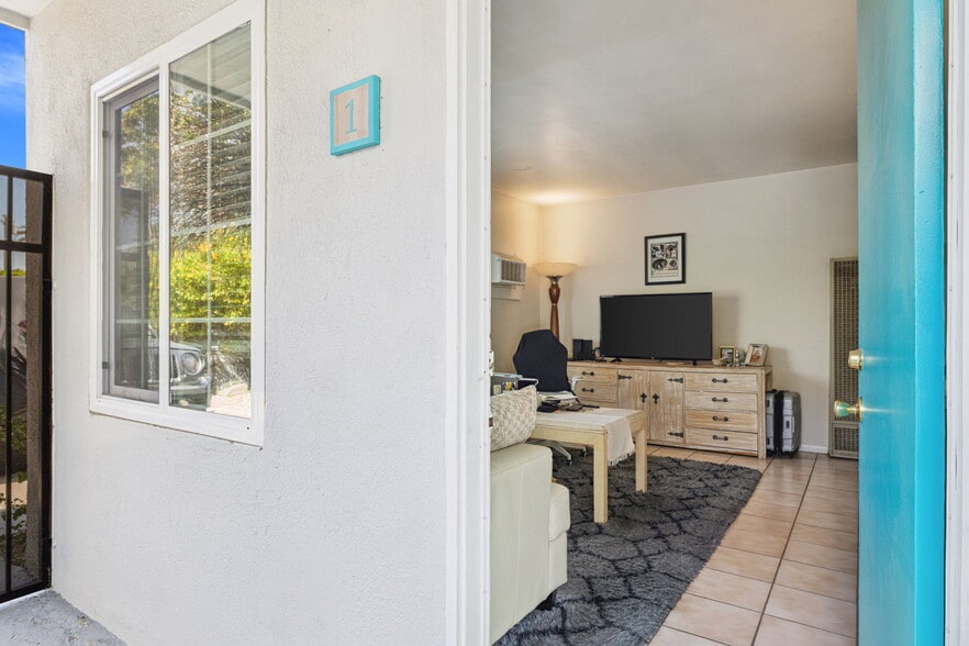 More Photos Of 1674 S Via Salida, Palm Springs Apartments For Sale