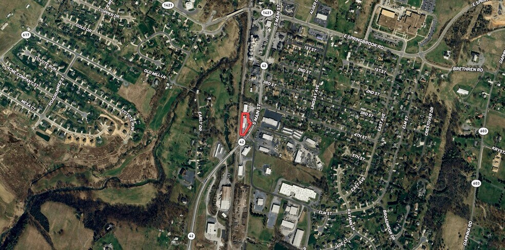 More Photos Of 522A S Main St, Broadway Flex For Sale