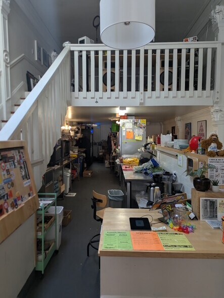 More Photos Of 302 Valencia St, San Francisco General Retail For Lease