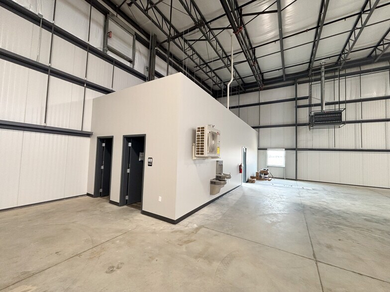 More Photos Of 3135 Hankins Rd, Republic Warehouse For Lease