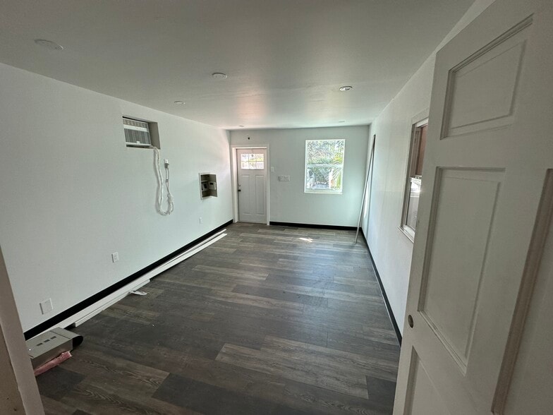 More Photos Of 1700 Depot Ave, Delray Beach Light Manufacturing For Sale