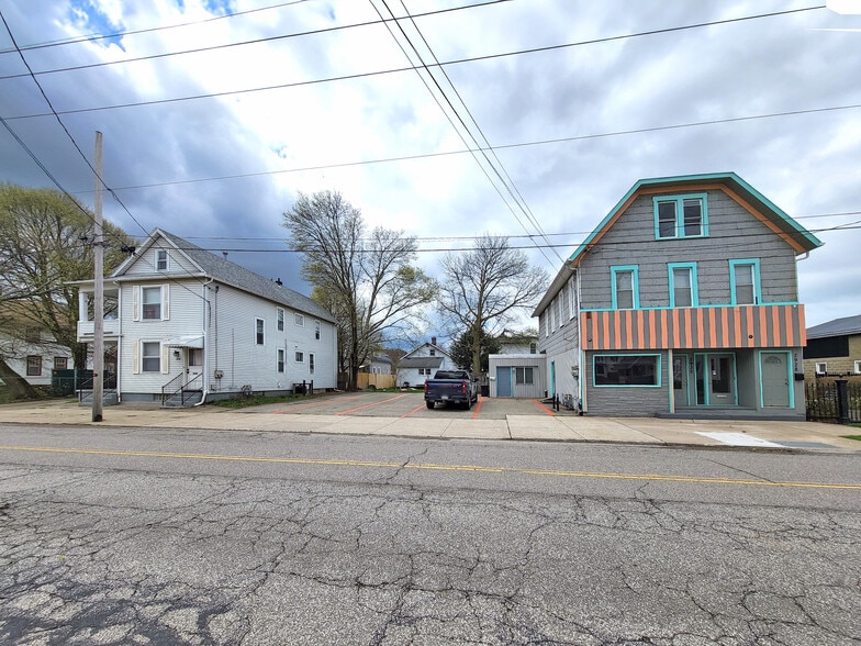 Primary Photo Of 2930 Cherry St, Erie Apartments For Sale