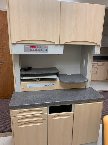 More Photos Of 1000 Newbury Rd, Thousand Oaks Medical For Sale