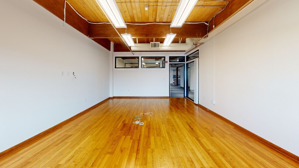 More Photos Of 819 SE Morrison St, Portland Medical For Lease