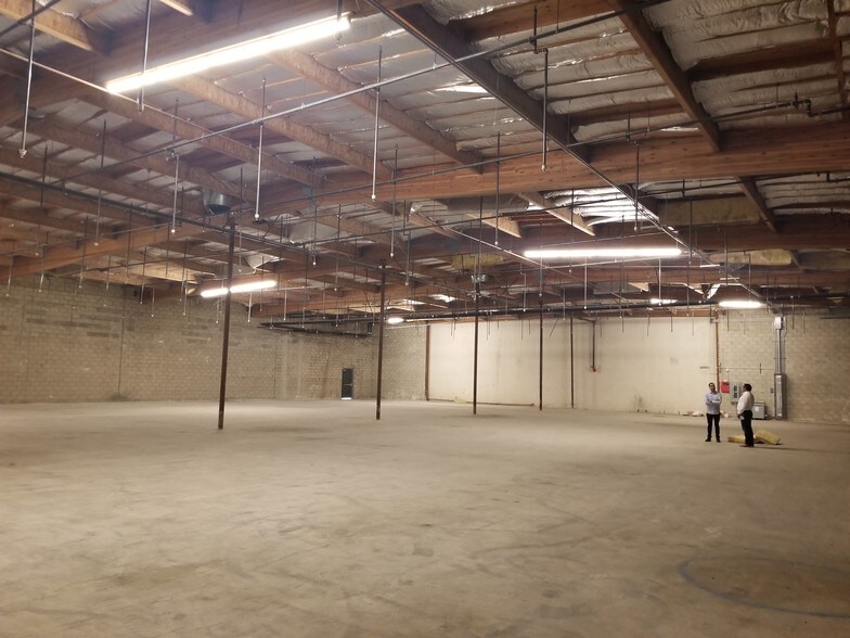 More Photos Of 5646-5704 Whittier Blvd, Commerce Storefront For Lease