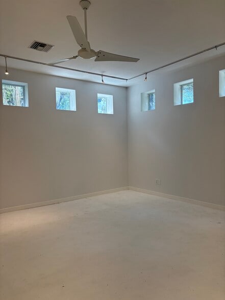 More Photos Of 25 Palmer St, Saint Augustine Office For Lease