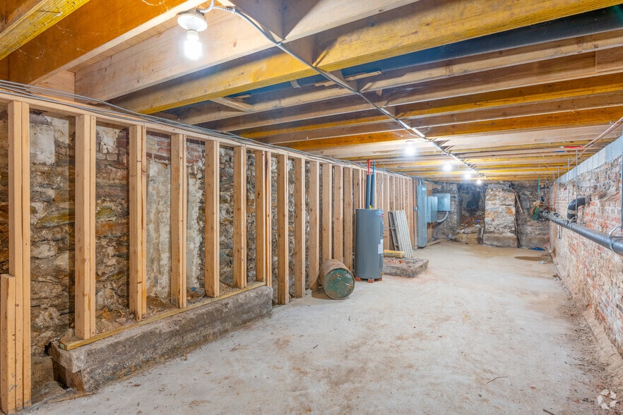 More Photos Of 2446-50 Germantown Ave, Philadelphia Flex For Sale