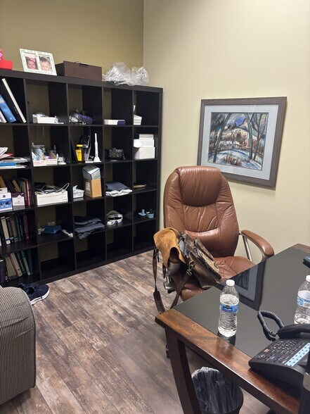 More Photos Of 2525 W Carefree Hwy, Phoenix Medical For Sale